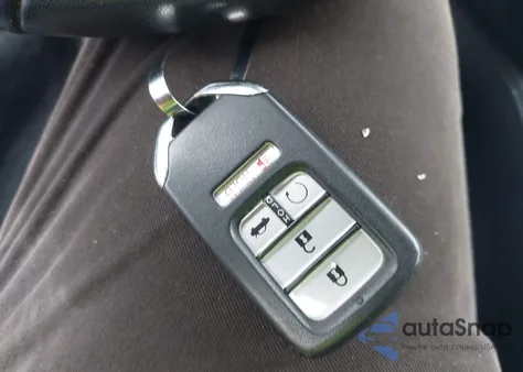 2022 Honda Accord Touring Hybrid z USA, uszkodzony, nr VIN 1HGCV3F94NA020759